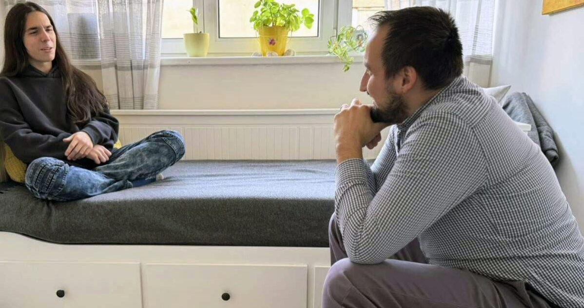 Když introverti trpí seznamováním – co s tím MADIO Když introverti trpí seznamováním – co s tím MADIO