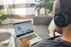 WEBINÁŘ: KDYŽ TO VE TŘÍDĚ VŘE: JAK USTÁT BOUŘLIVÝ PODZIM MADIO