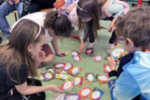 WEBINÁŘ "O čem mluvit první týden, aby vztahy fungovaly" MADIO