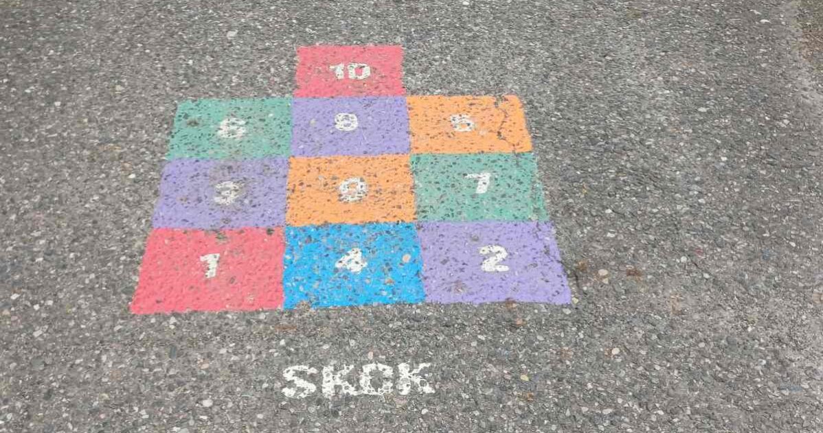 Když starší pomáhají mladším bez direktivy: peer mentoring ve škole MADIO