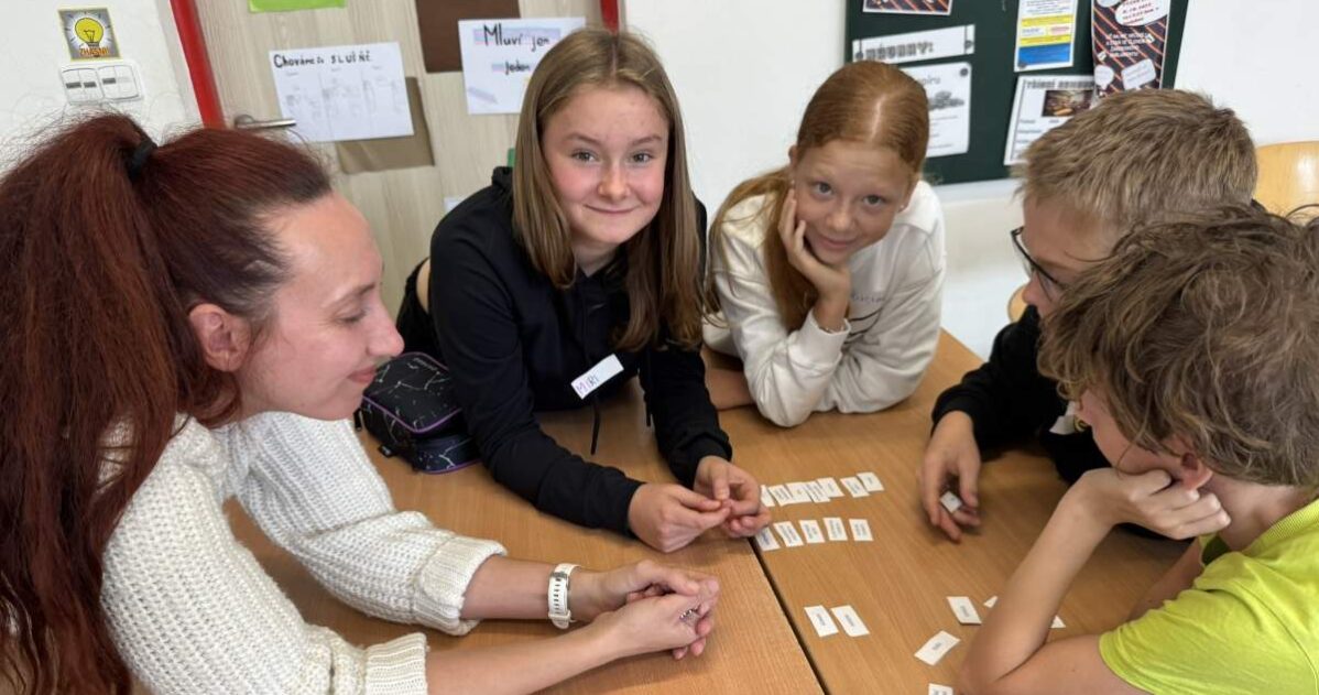Nebýt jen přihlížející: Jak učit děti odvaze a odpovědnosti MADIO